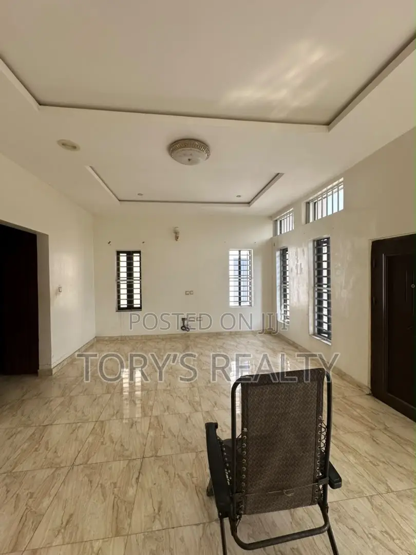 4bdrm Duplex in Lekki Phase 2 for sale in Lekki Phase 2