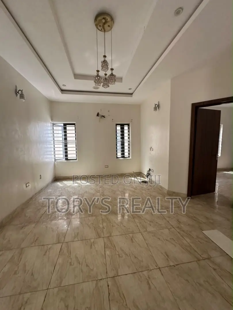 4bdrm Duplex in Lekki Phase 2 for sale in Lekki Phase 2