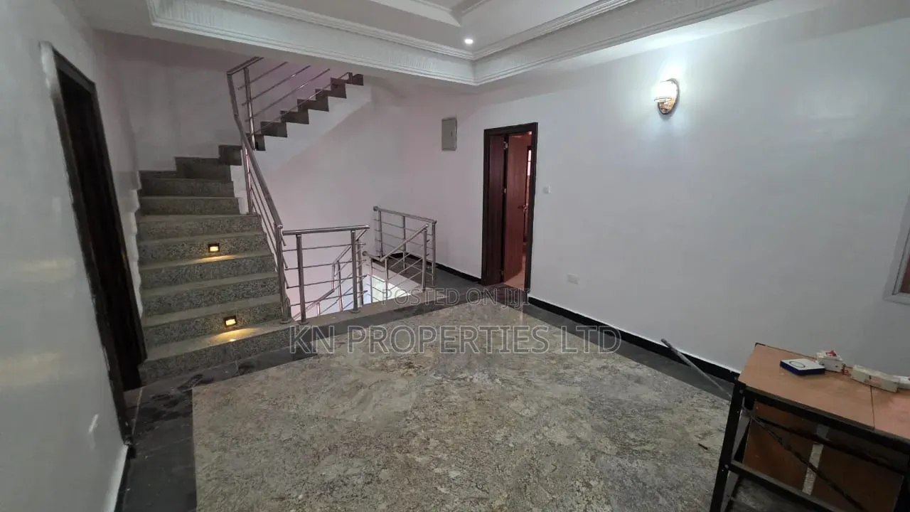 5bdrm Duplex in Guzape for rent in Guzape District