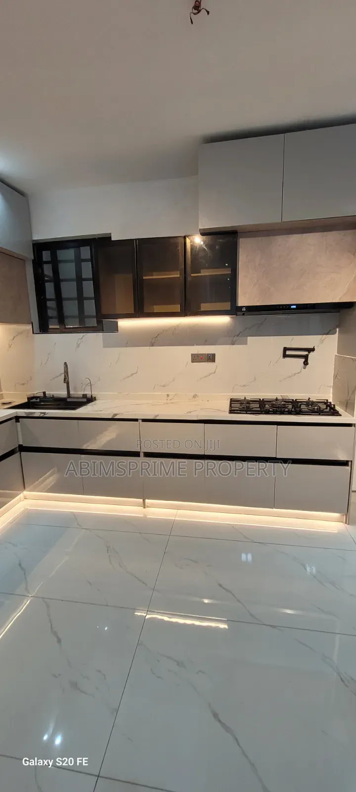 2bdrm Block of Flats in Belevista, Lekki Phase 1 for sale in Lekki Phase 1