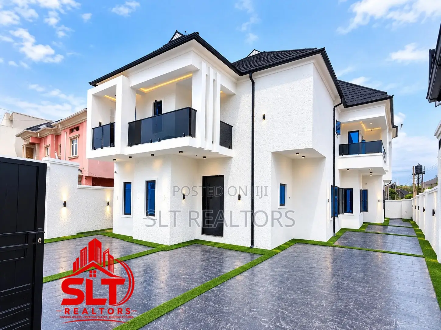 5bdrm Duplex in Oluyole Estate for sale in Oluyole Estate