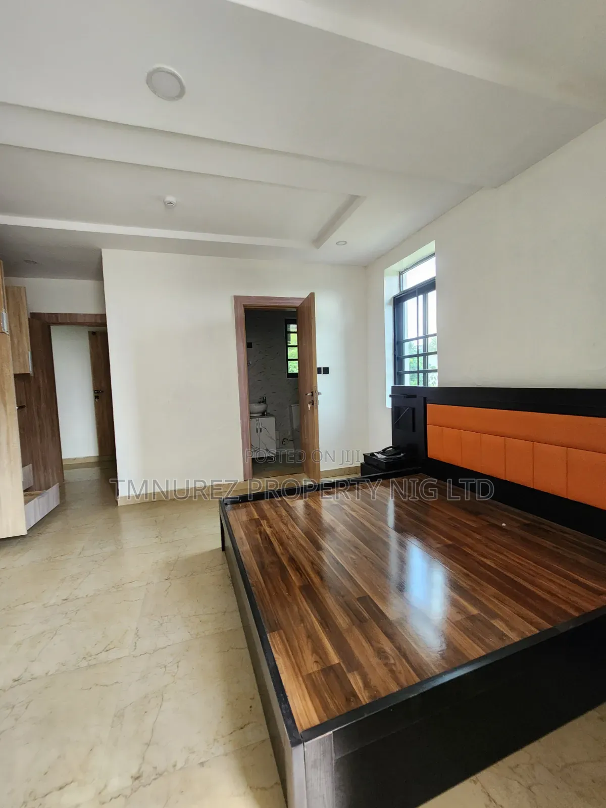 Furnished 3bdrm Apartment in Kofo Abayomi for sale in Kofo Abayomi