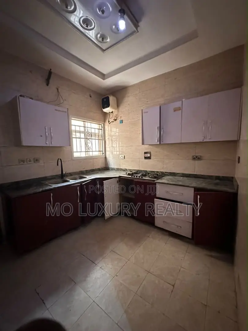 4bdrm Duplex in Ikate for rent in Ikate