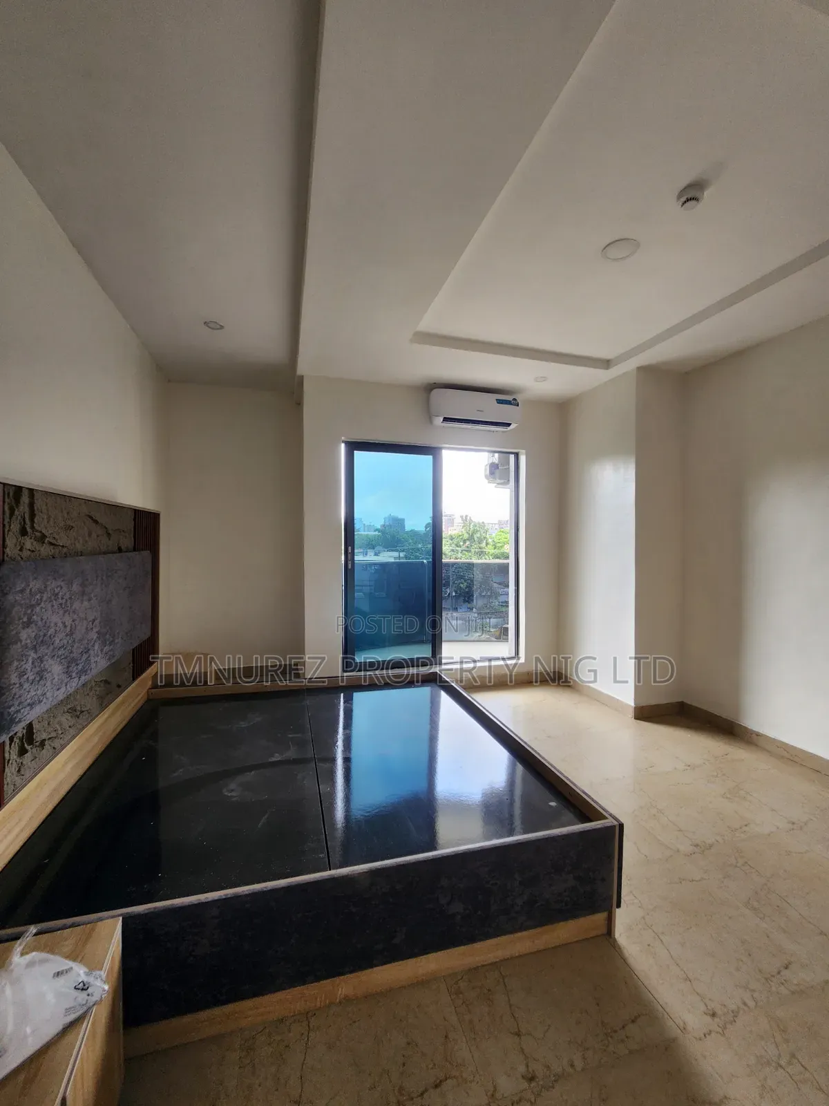 Furnished 3bdrm Apartment in Kofo Abayomi for sale in Kofo Abayomi