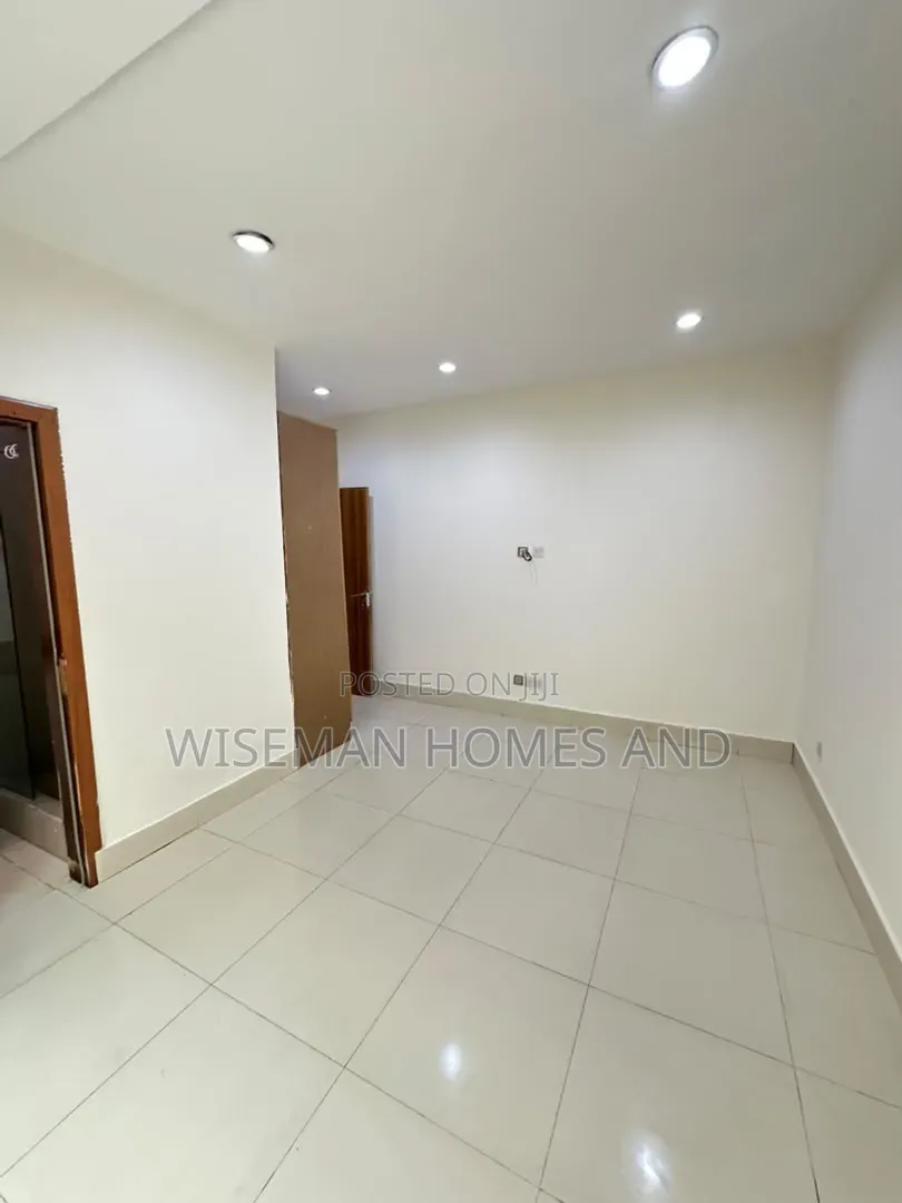 Studio Apartment in Maruwa Lekki Phase 1 for rent in Lekki Phase 1