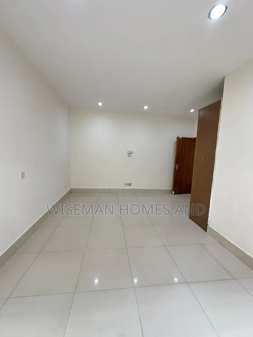 Studio Apartment in Maruwa Lekki Phase 1 for rent in Lekki Phase 1