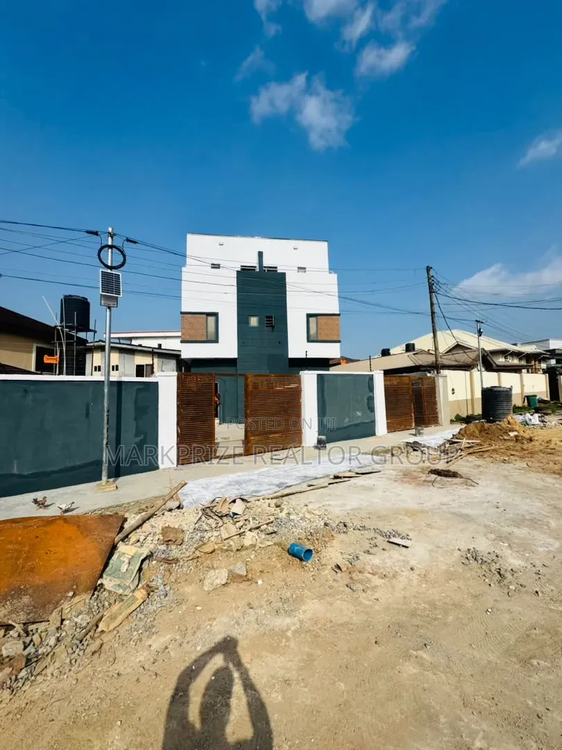 4bdrm Duplex in Magodo Gra Phase 1 for sale in GRA Phase 1