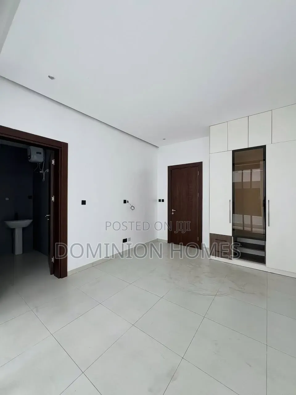 2bdrm Block of Flats in Ikate for sale in Ikate