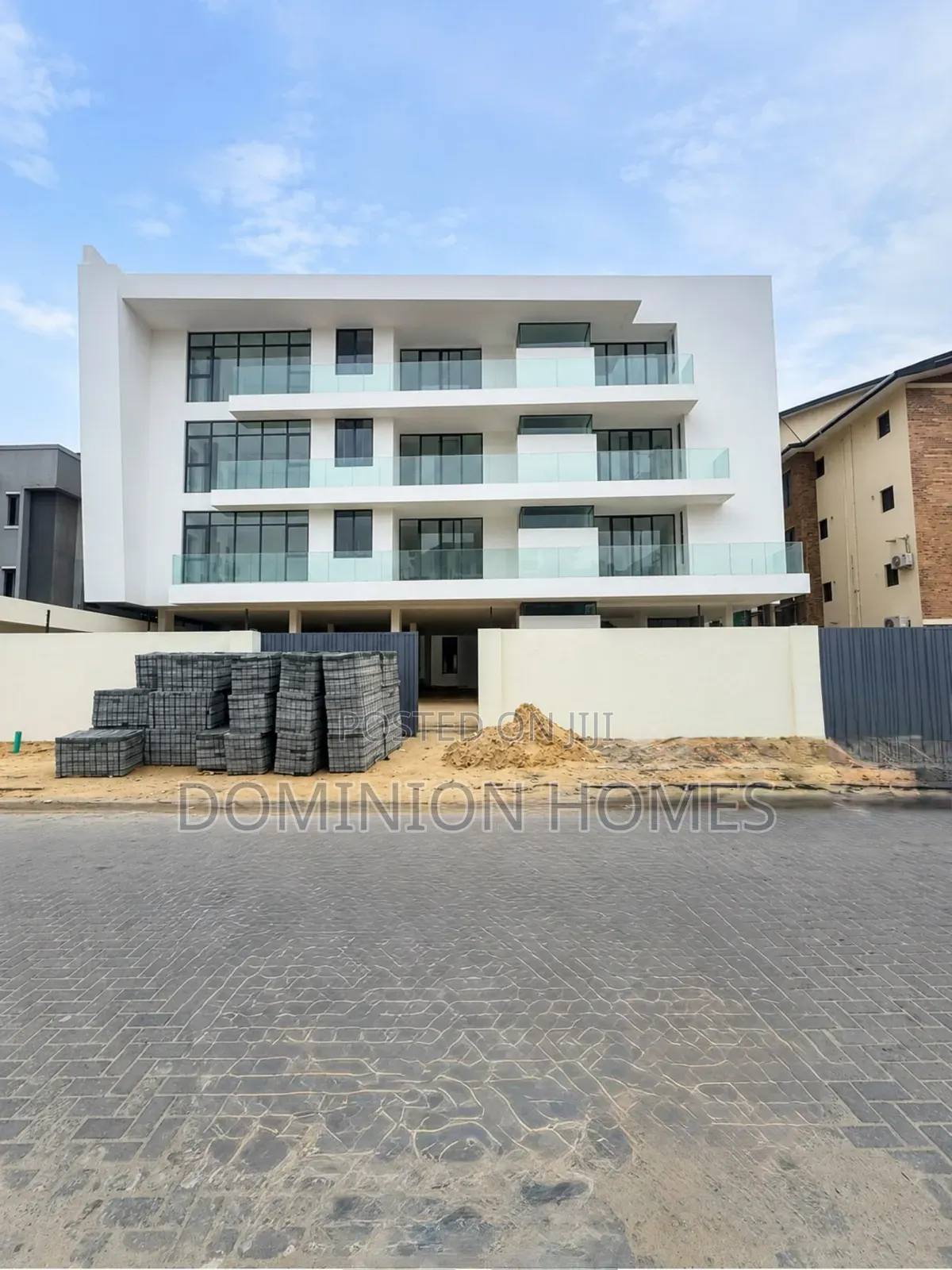 2bdrm Block of Flats in Lekki Phase 1 for sale in Lekki Phase 1