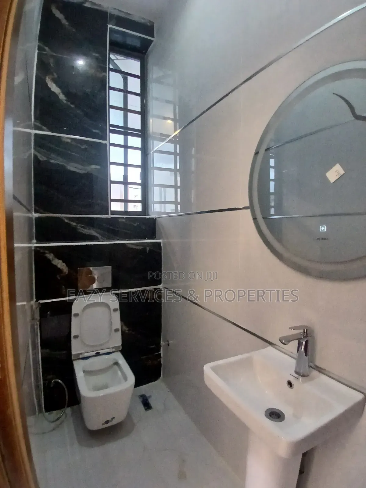 4bdrm Duplex in Access Control, Off Lekki-Epe Expressway for sale in Off Lekki-Epe Expressway
