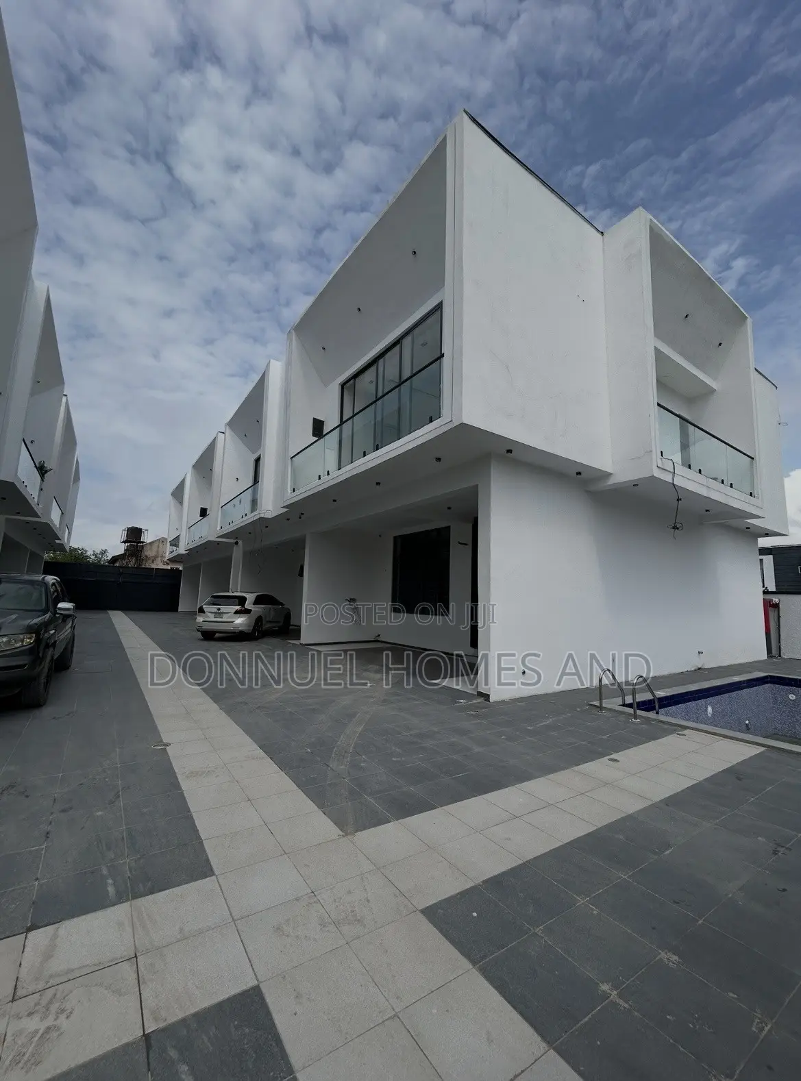 4bdrm Townhouse / Terrace in Ikota for rent in Ikota