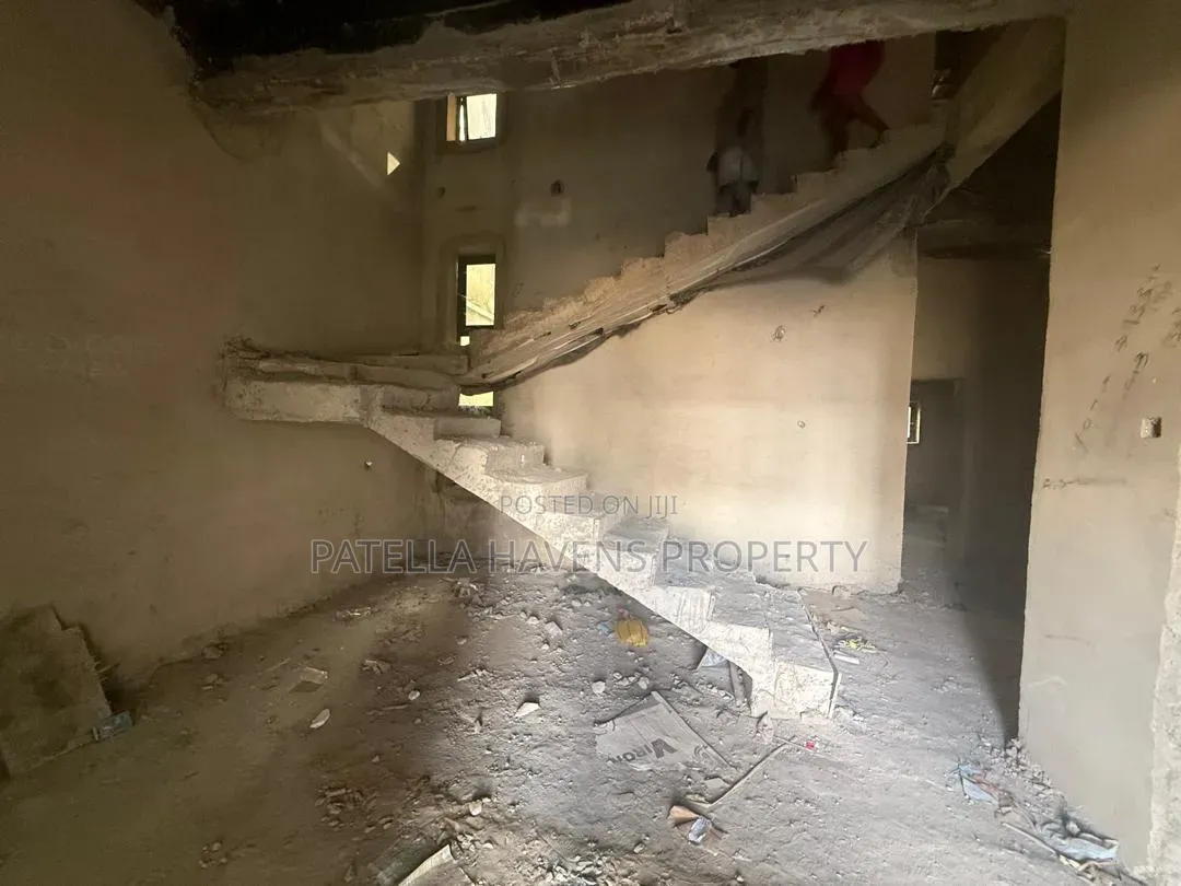 3bdrm Duplex in Apo Resettlement for sale in Apo Resettlement