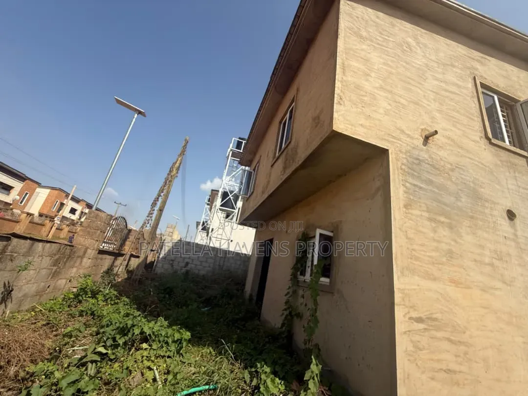 4bdrm Duplex in Apo Resettlement for sale in Apo Resettlement