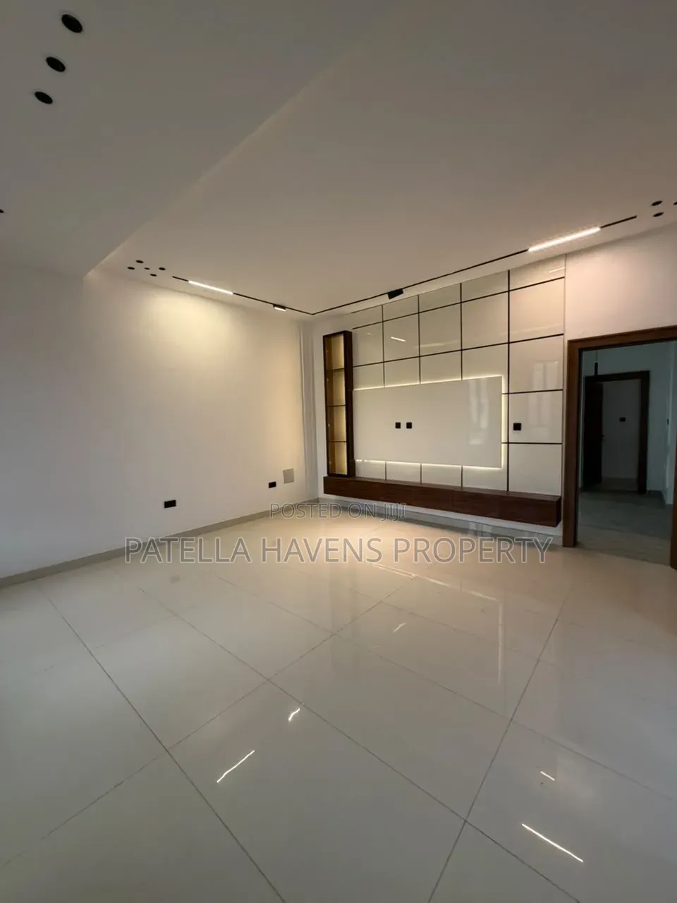 5bdrm Duplex in Lokogoma for sale in Lokogoma
