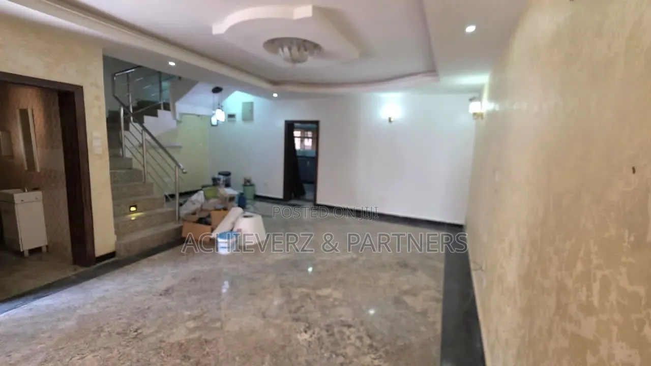 5bdrm Duplex in Guzape District for rent in Guzape District