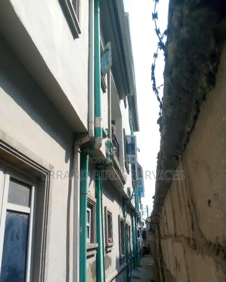 Furnished 2bdrm Block of Flats in King Royal Estate, Abule Ado for sale in Abule Ado