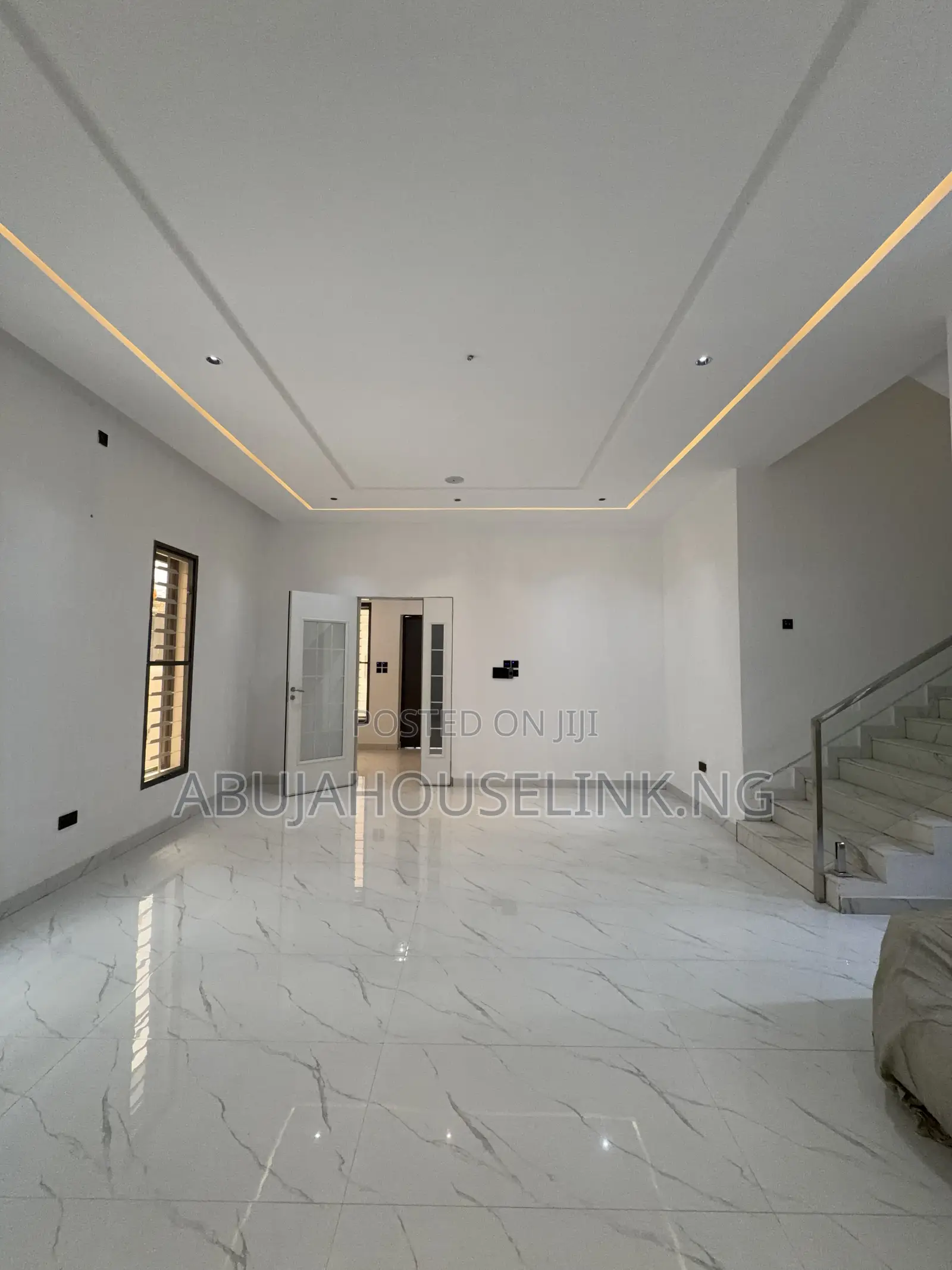 5bdrm Duplex in Apo Resettlement for sale in Apo Resettlement