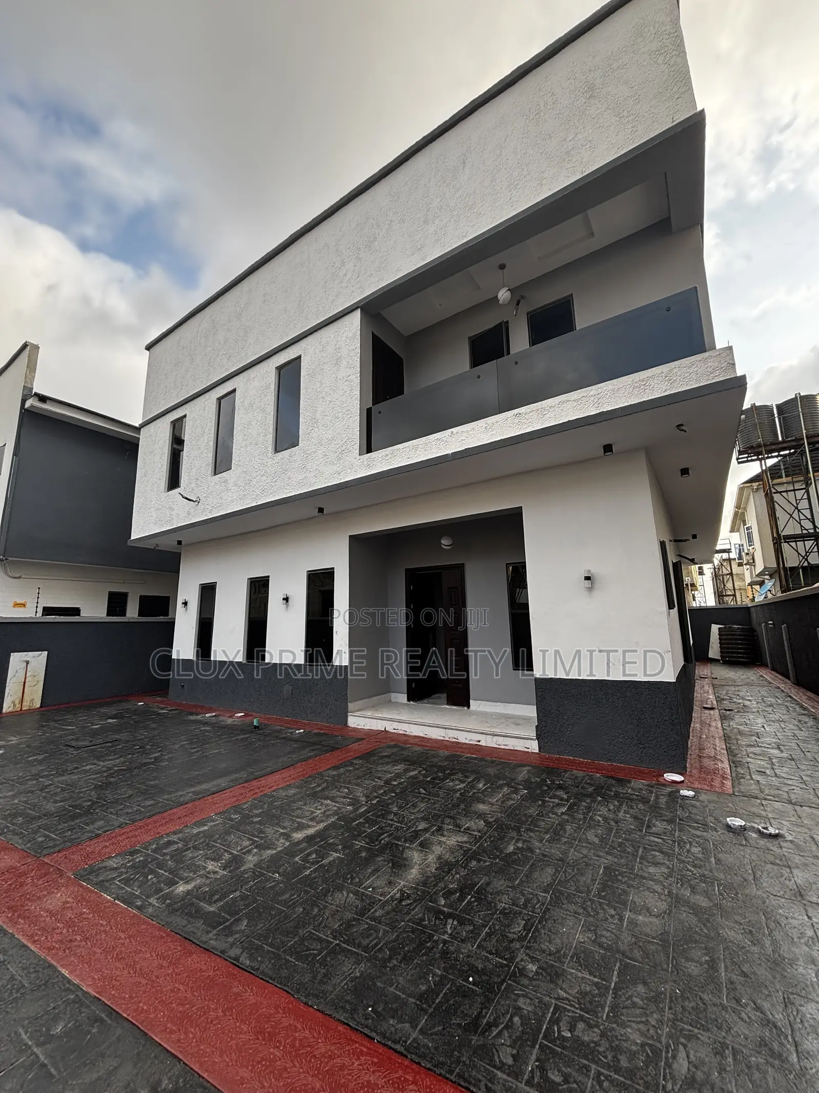 5bdrm Duplex in Sangotedo for sale in Sangotedo