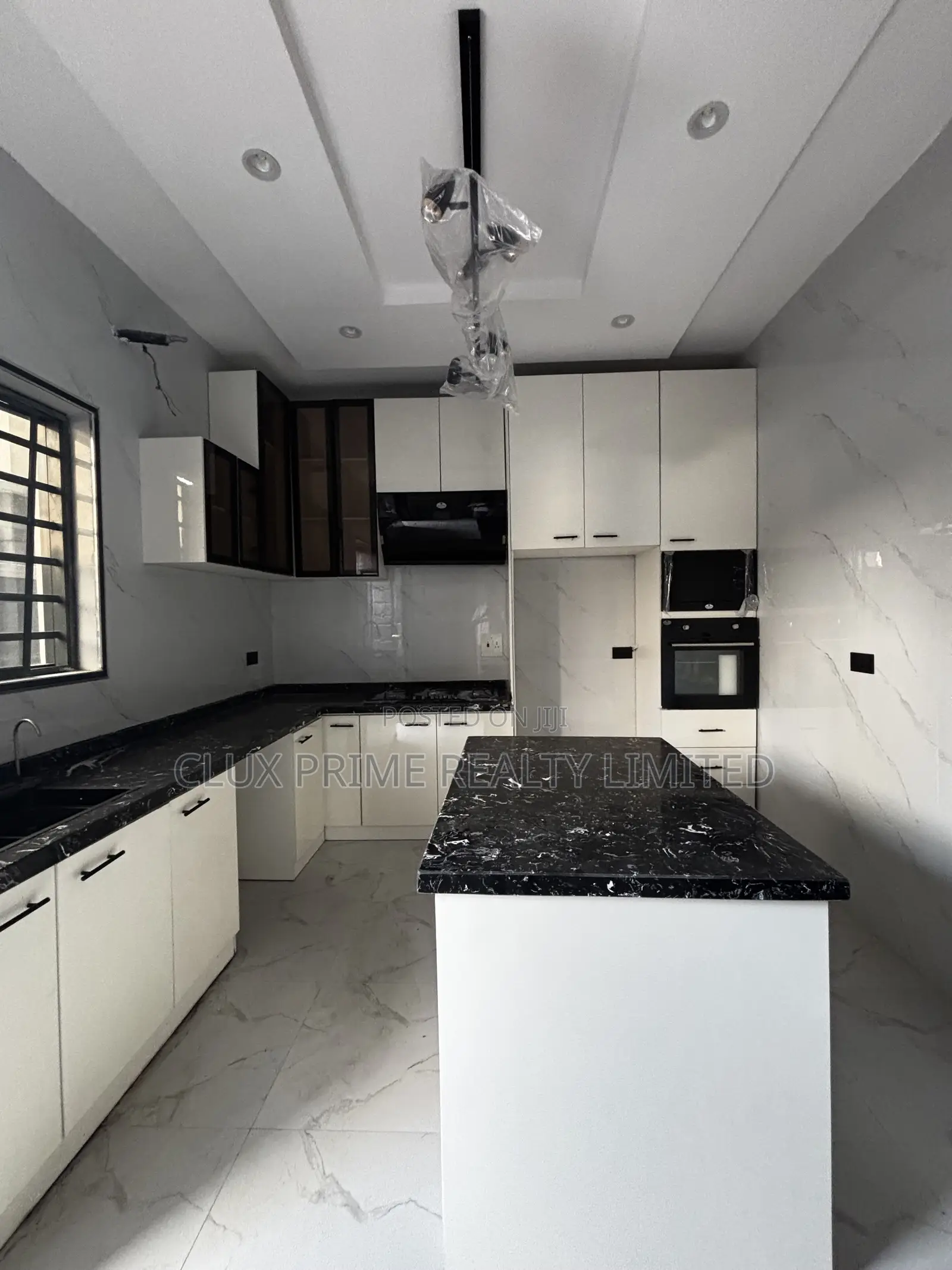 5bdrm Duplex in Sangotedo for sale in Sangotedo