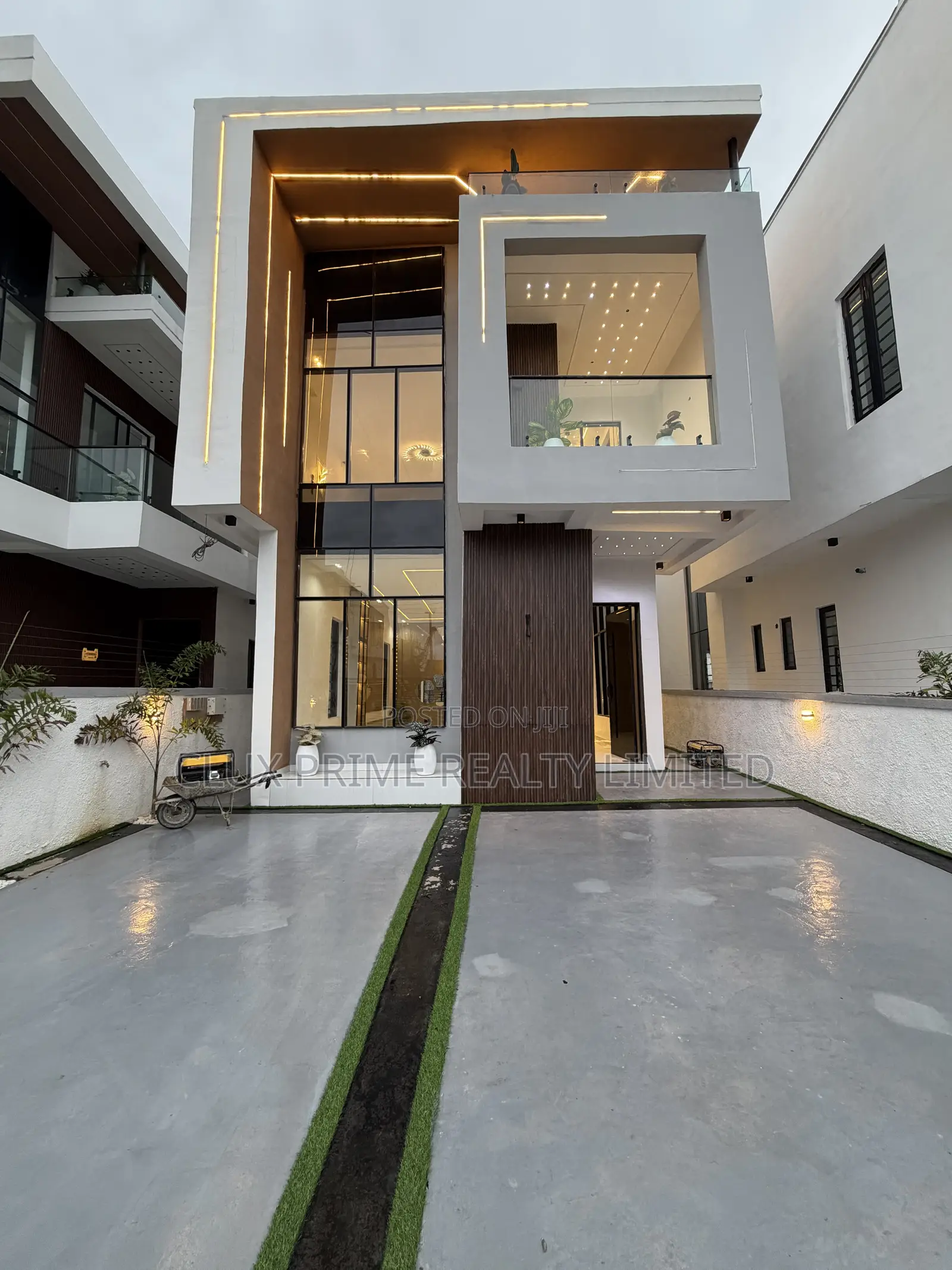 5bdrm Duplex in Ado / Ajah for sale in Ado / Ajah