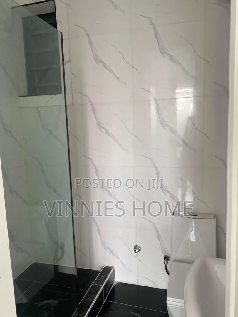 1bdrm Room & Parlour in Orchid Estate, Lekki Phase 2 for rent in Lekki Phase 2
