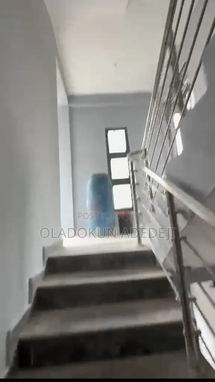 3bdrm Block of Flats in Gbagada for sale in Ifako-Gbagada