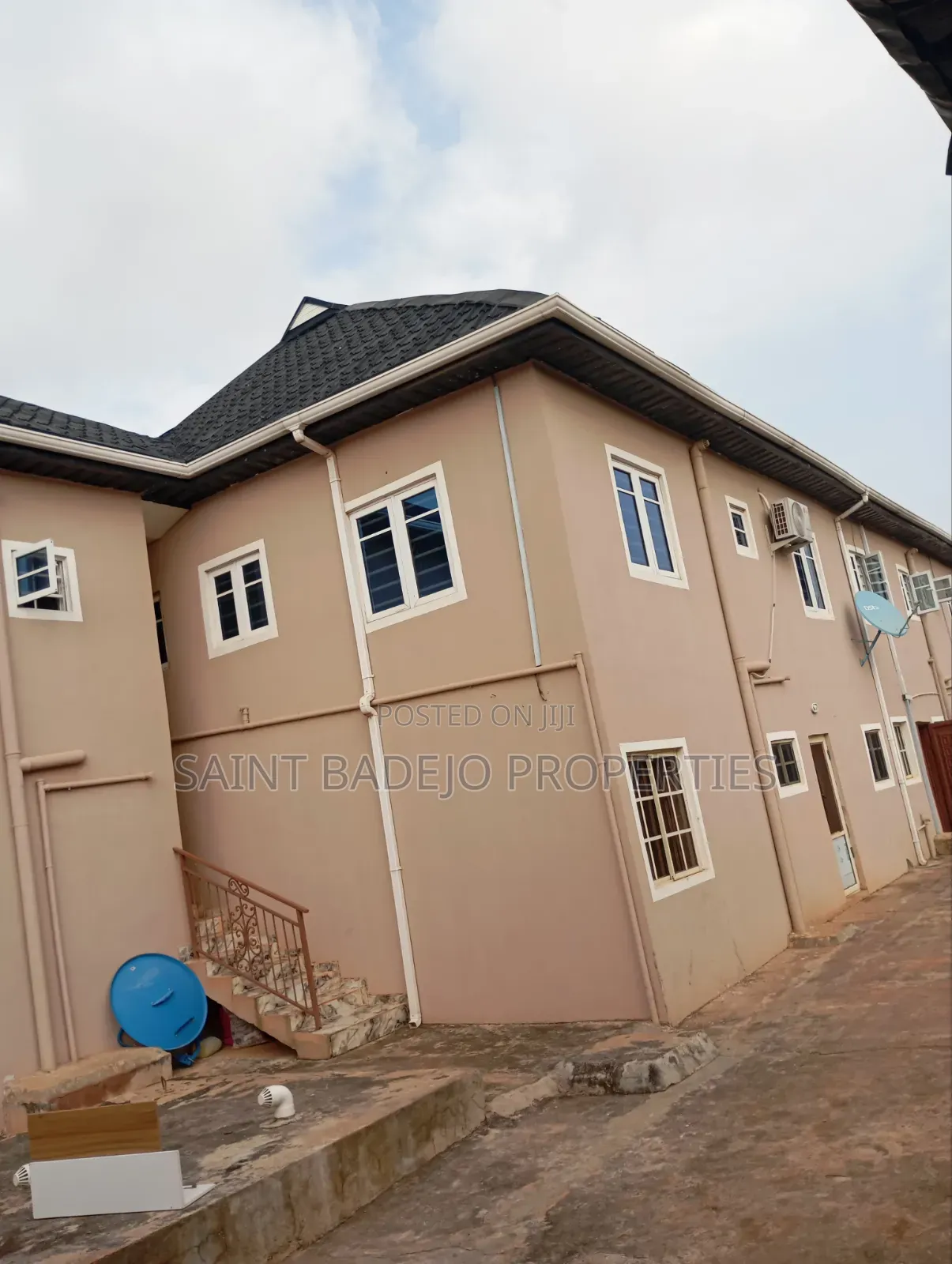 1bdrm Block of Flats in Chief Tiamiyu Raji, Gberigbe for rent in Gberigbe