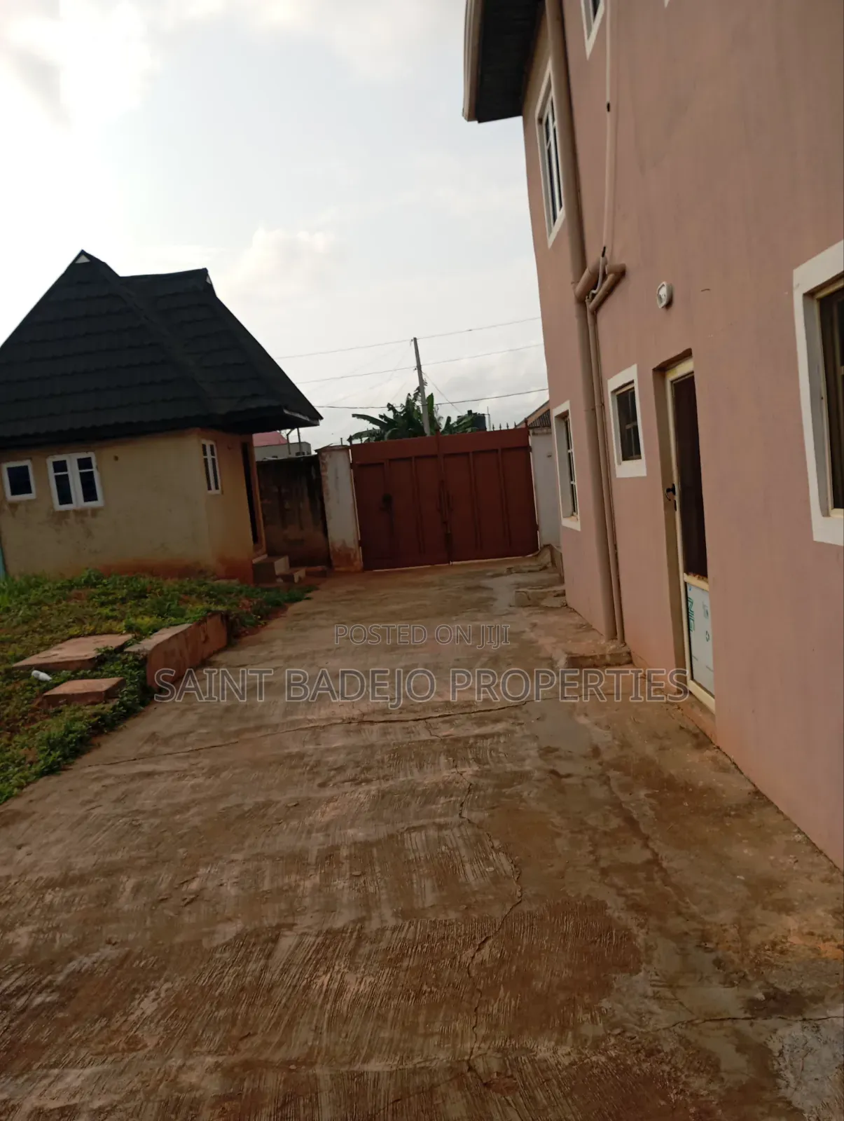 1bdrm Block of Flats in Chief Tiamiyu Raji, Gberigbe for rent in Gberigbe