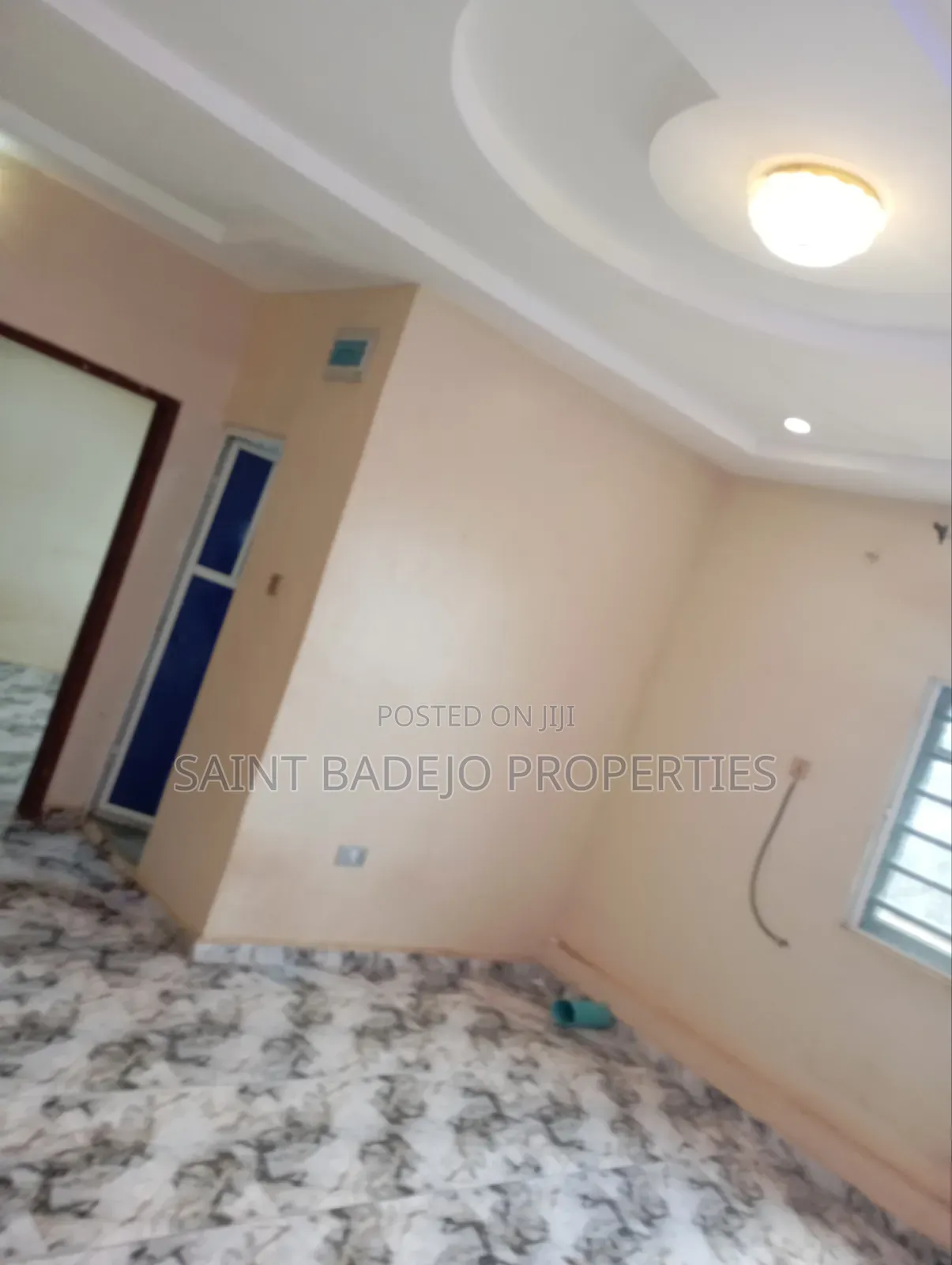 1bdrm Block of Flats in Chief Tiamiyu Raji, Gberigbe for rent in Gberigbe