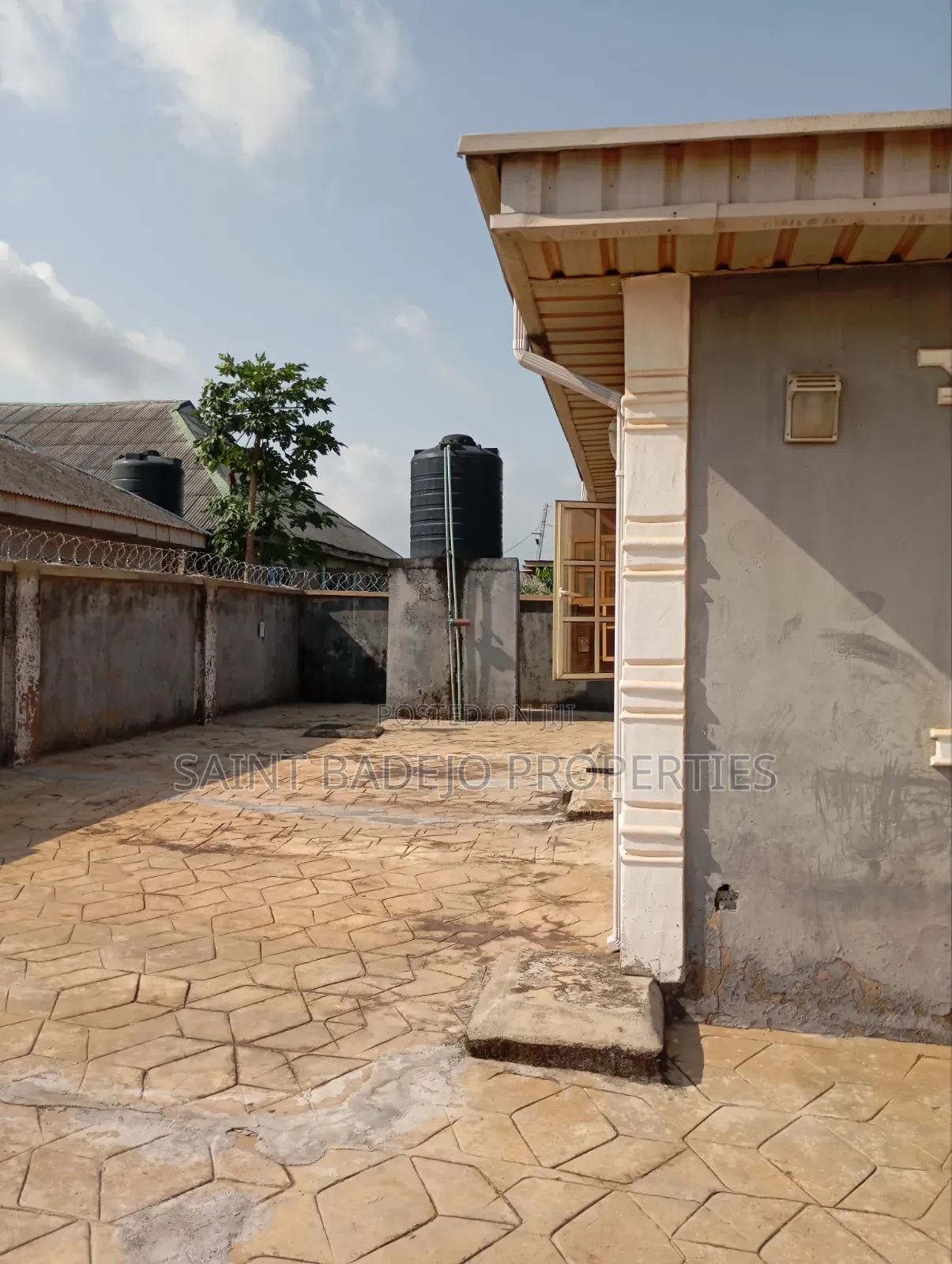 3bdrm Block of Flats in Peace Estate, Gberigbe for rent in Gberigbe