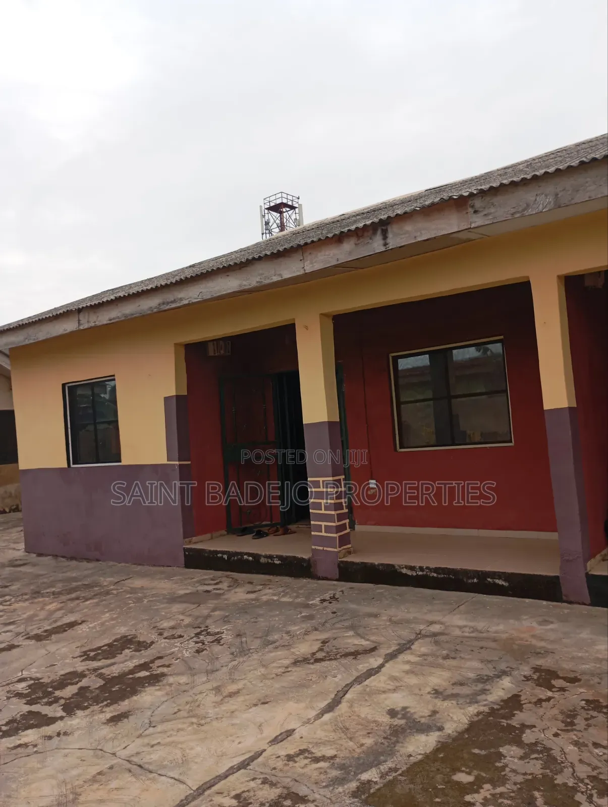 2bdrm Block of Flats in White-House Area., Gberigbe for rent in Gberigbe
