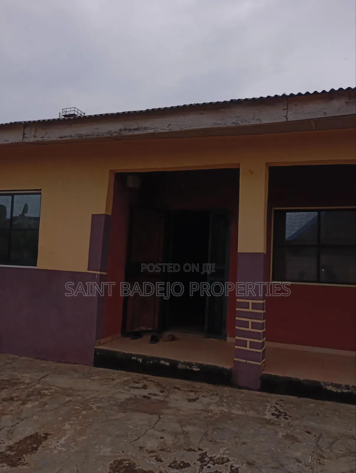 2bdrm Block of Flats in White-House Area., Gberigbe for rent in Gberigbe