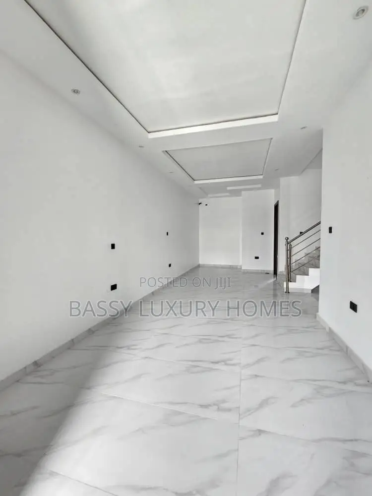 4bdrm Duplex in Abraham Adesanya for sale in Abraham Adesanya