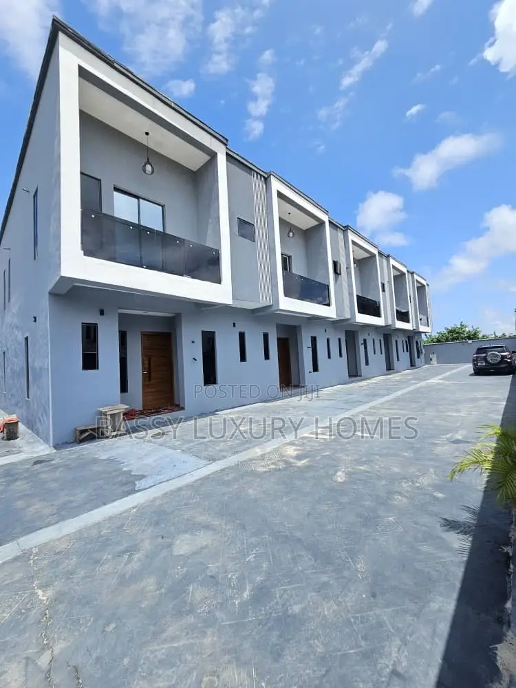 4bdrm Duplex in Abraham Adesanya for sale in Abraham Adesanya