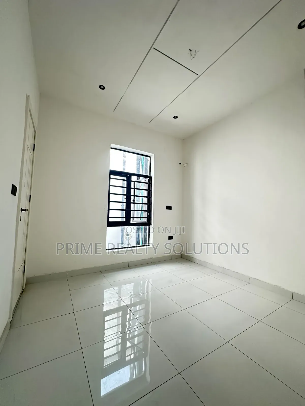 4bdrm Duplex in Ikota for sale in Ikota