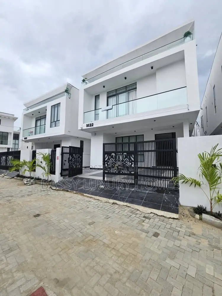 5bdrm Duplex in Lekki for sale in Lekki