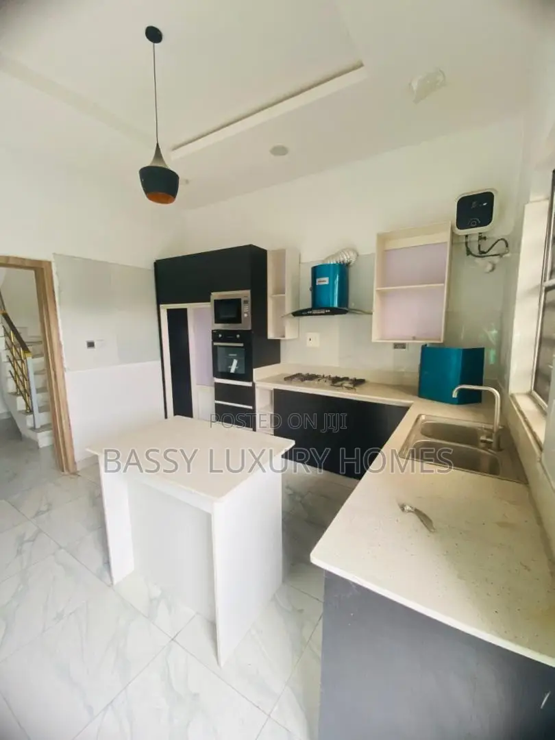4bdrm Duplex in Lekki for sale in Lekki