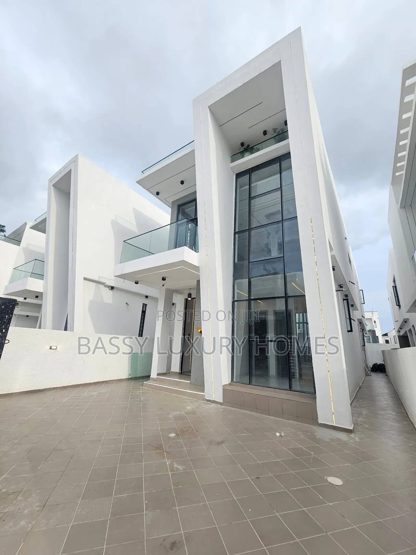 5bdrm Duplex in Lekki for sale in Lekki