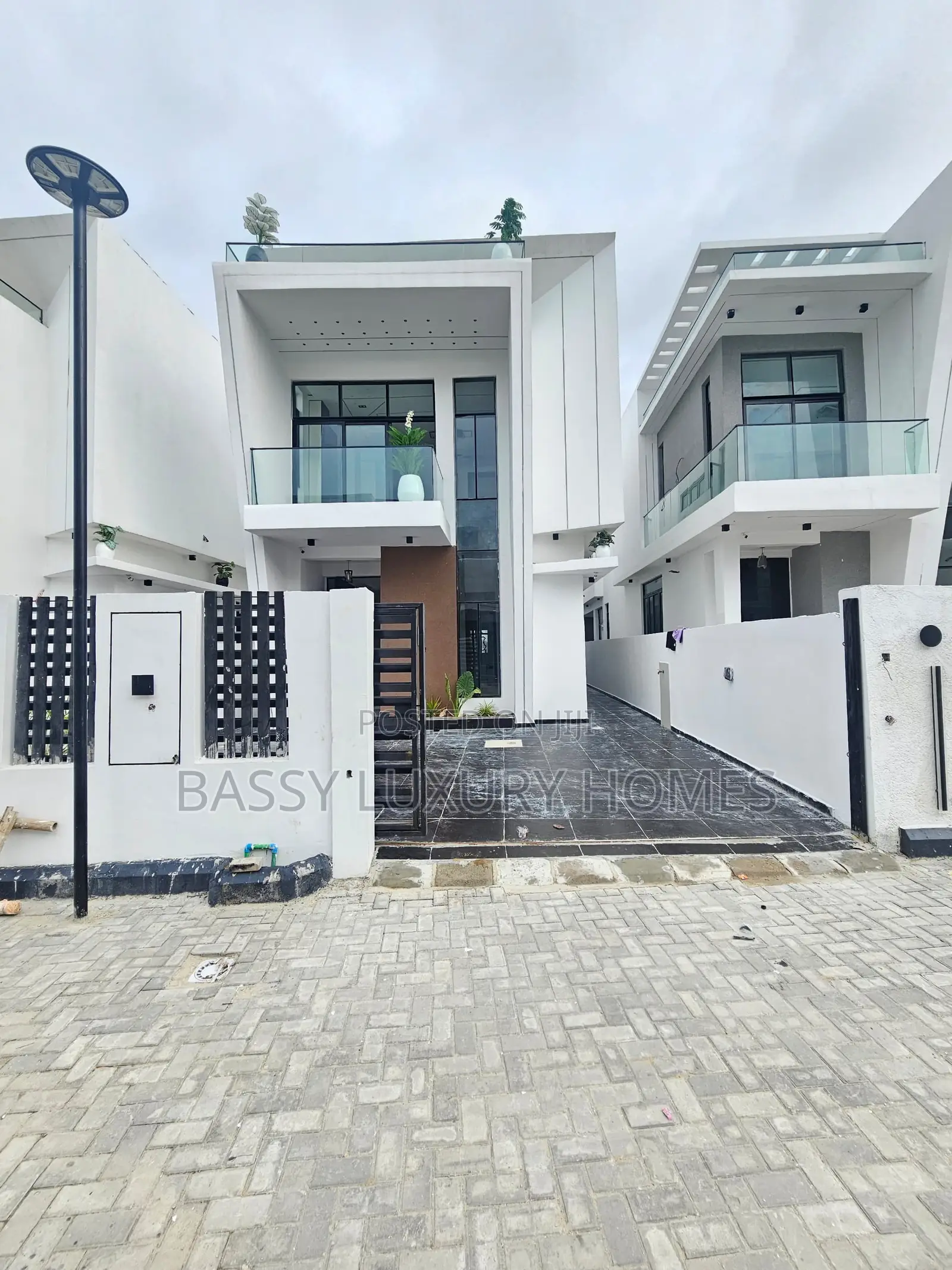 5bdrm Duplex in Lekki for sale in Lekki