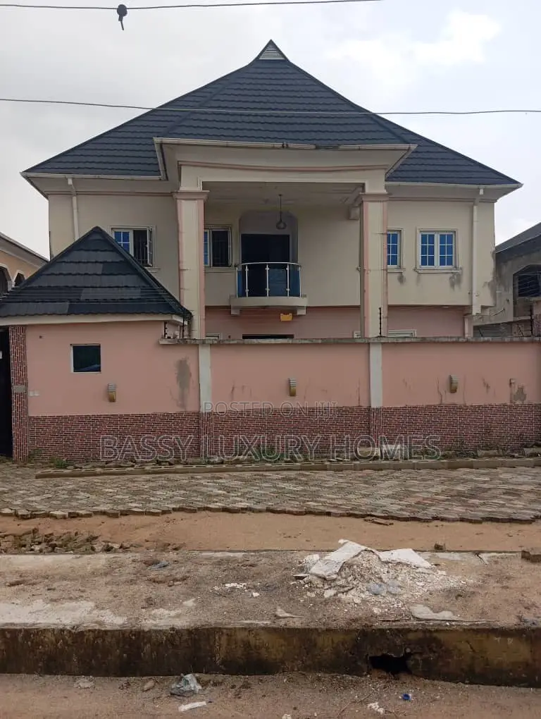 4bdrm Duplex in Badore for sale in Badore