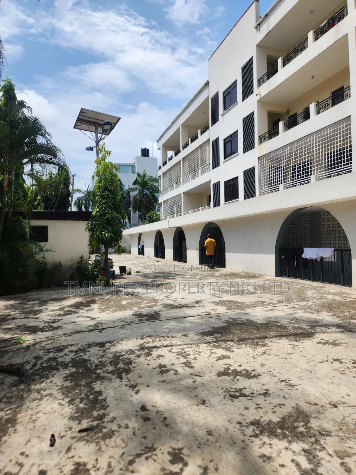 4bdrm Apartment in Kofo Abayomi for rent in Kofo Abayomi