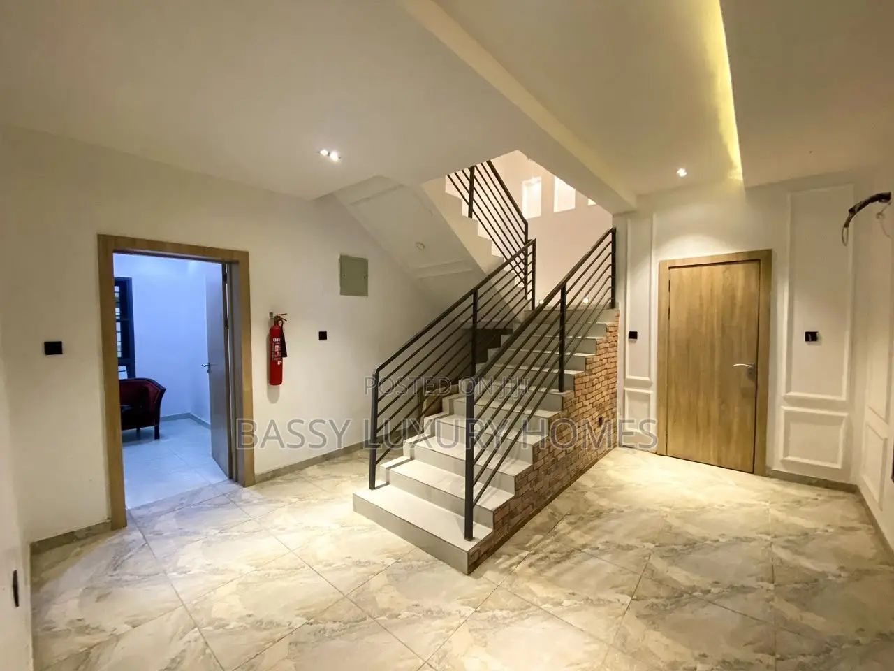 3bdrm Duplex in Ikate for sale in Ikate
