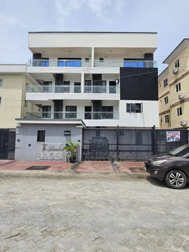 3bdrm Duplex in Ikate for sale in Ikate
