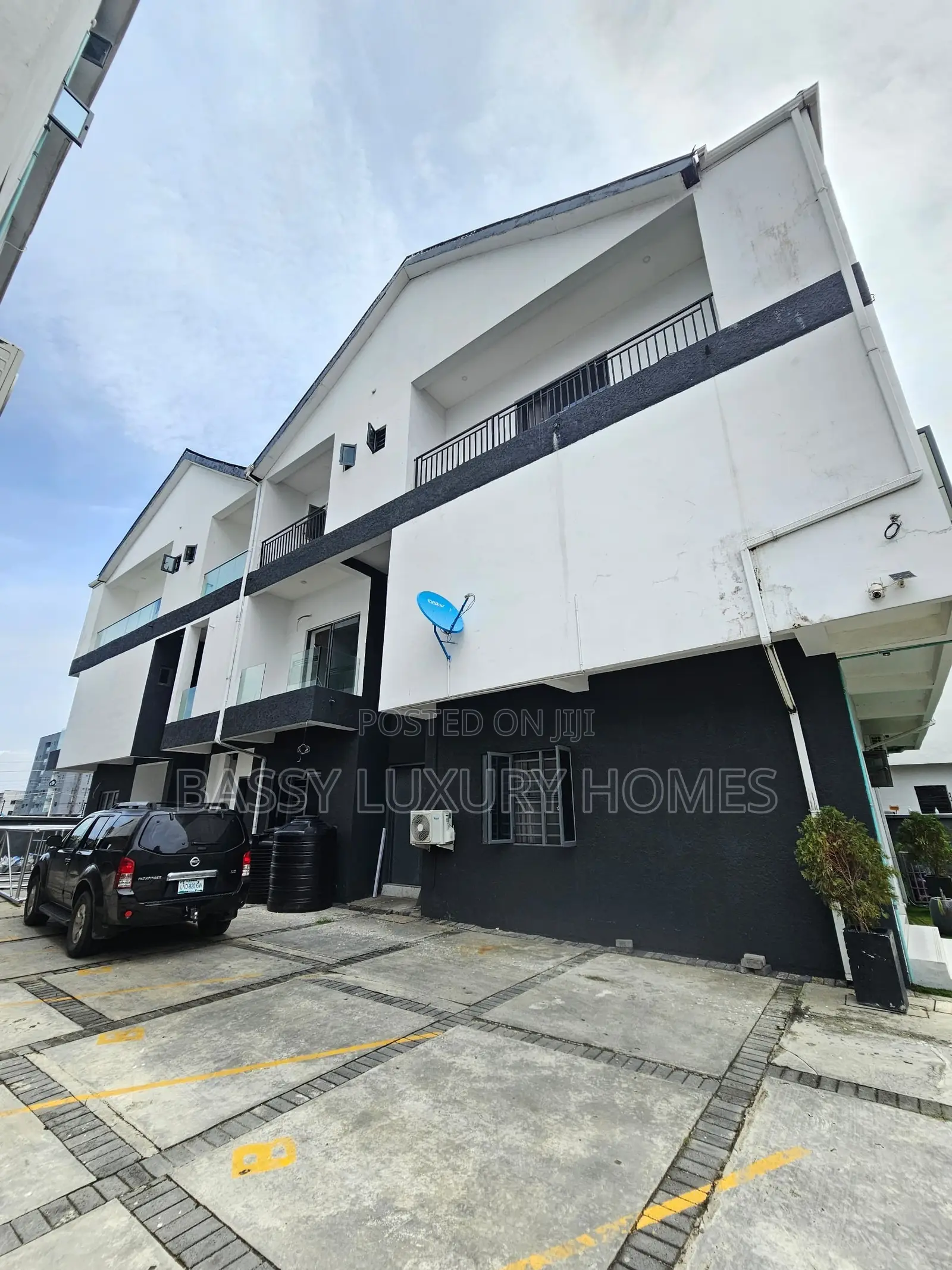 4bdrm Duplex in Ikate for sale in Ikate