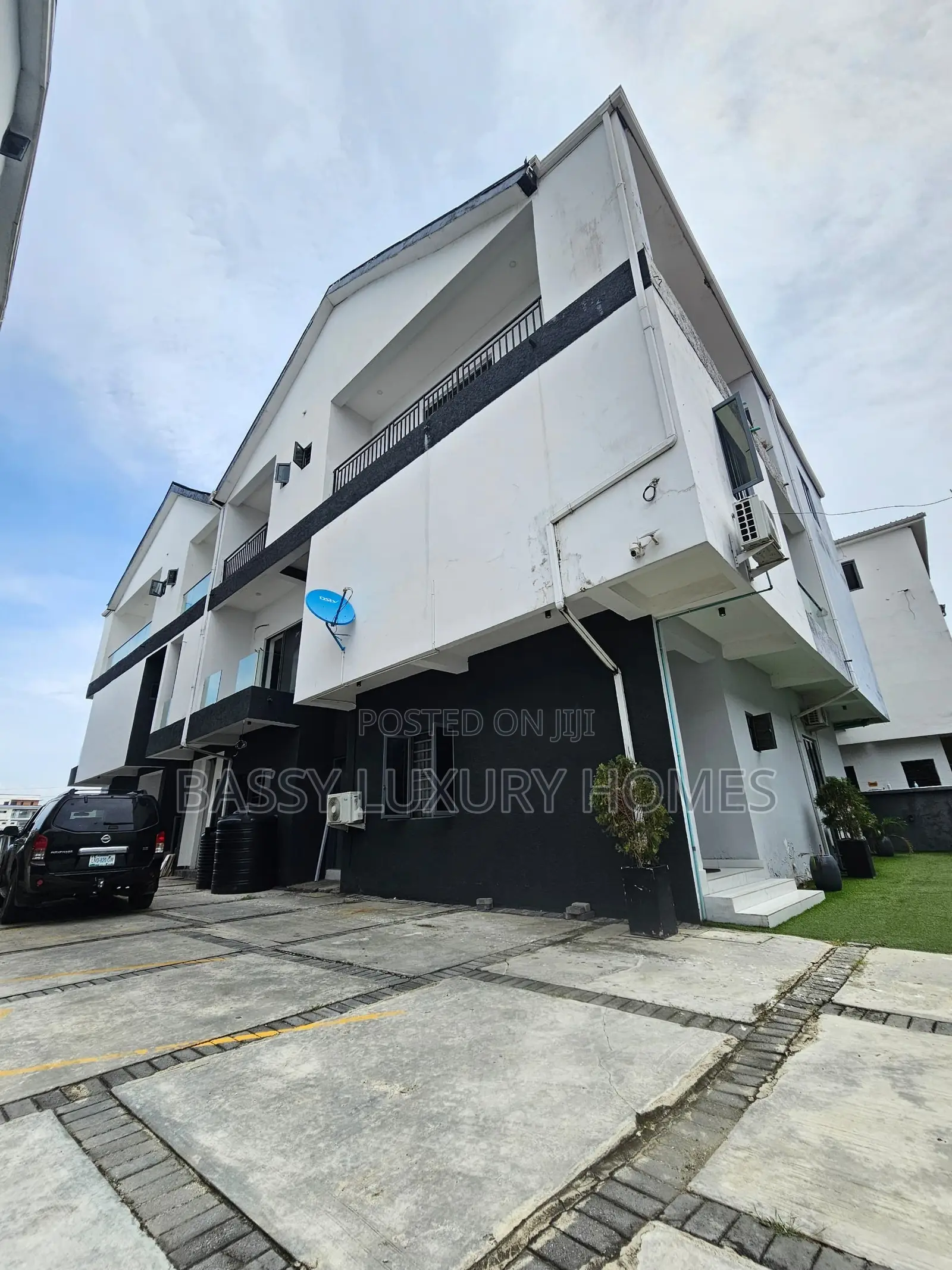 4bdrm Duplex in Ikate for sale in Ikate