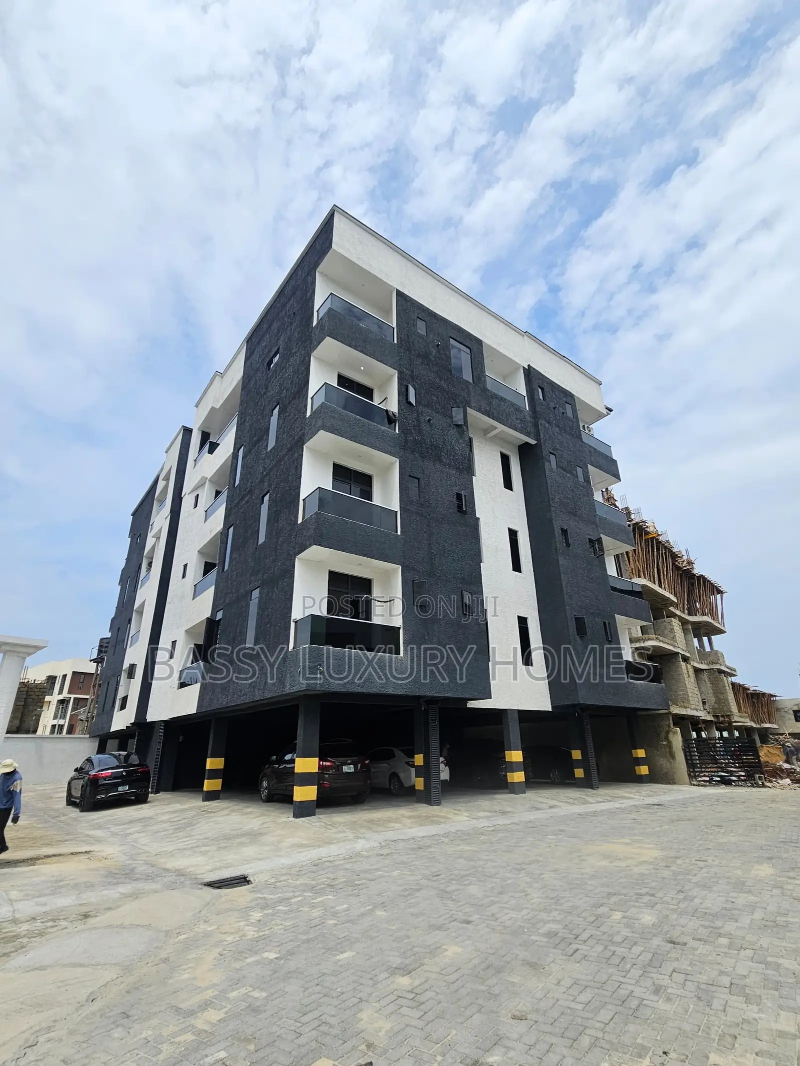 2bdrm Apartment in Lekki for sale in Lekki