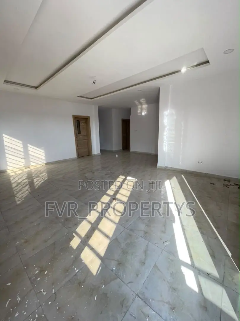 3bdrm Penthouse in Ologolo for sale in Ologolo