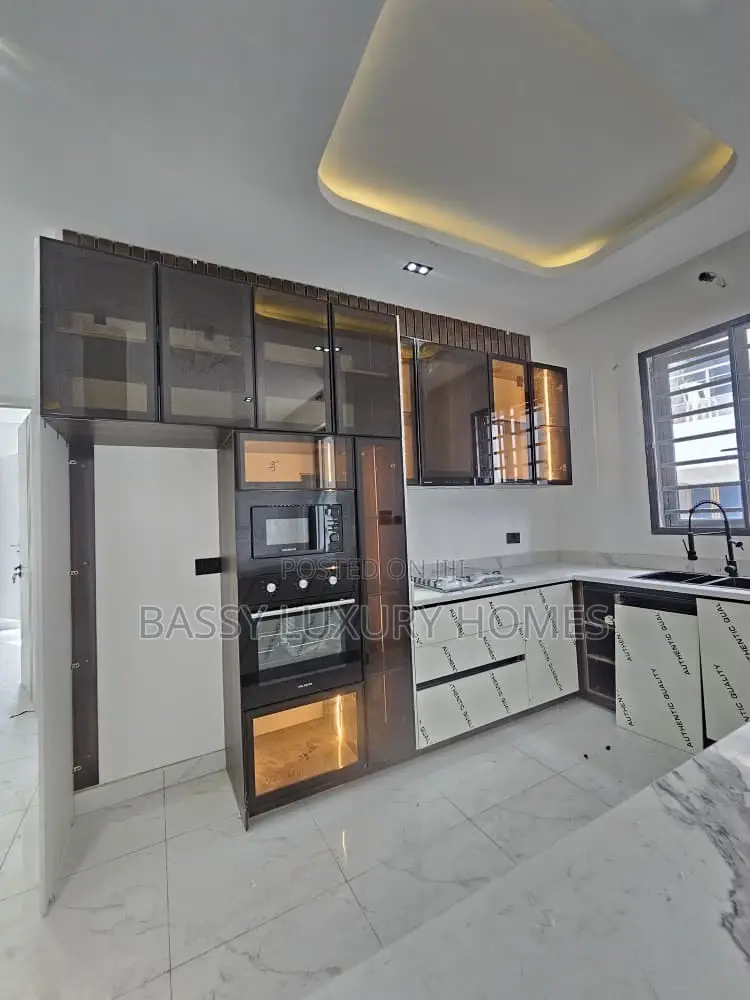2bdrm Apartment in Ikate for sale in Ikate