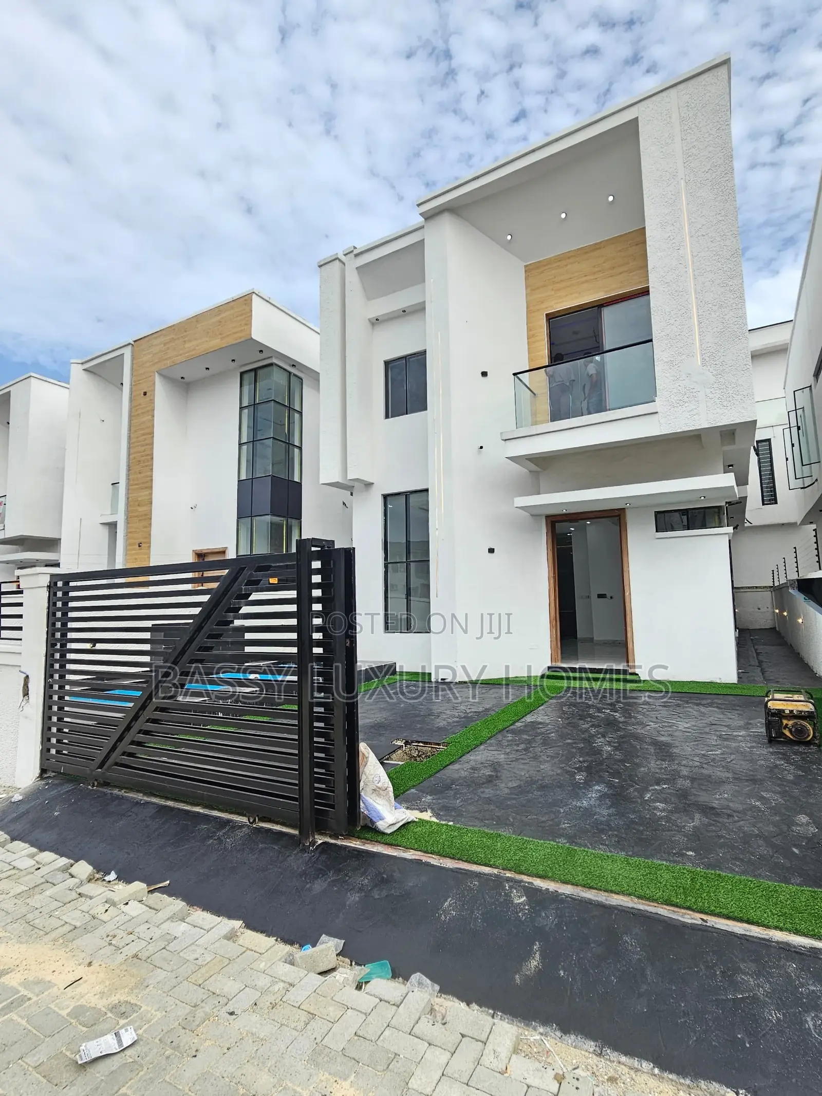 4bdrm Duplex in Lekki for sale in Lekki