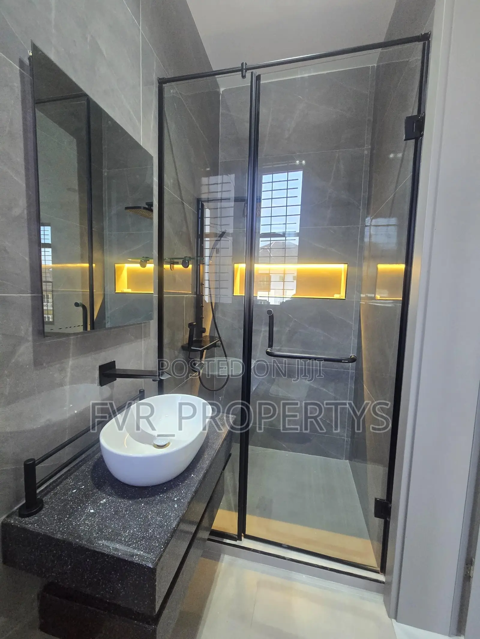 6bdrm Duplex in Ikate, Lekki Phase 1 for sale in Lekki Phase 1